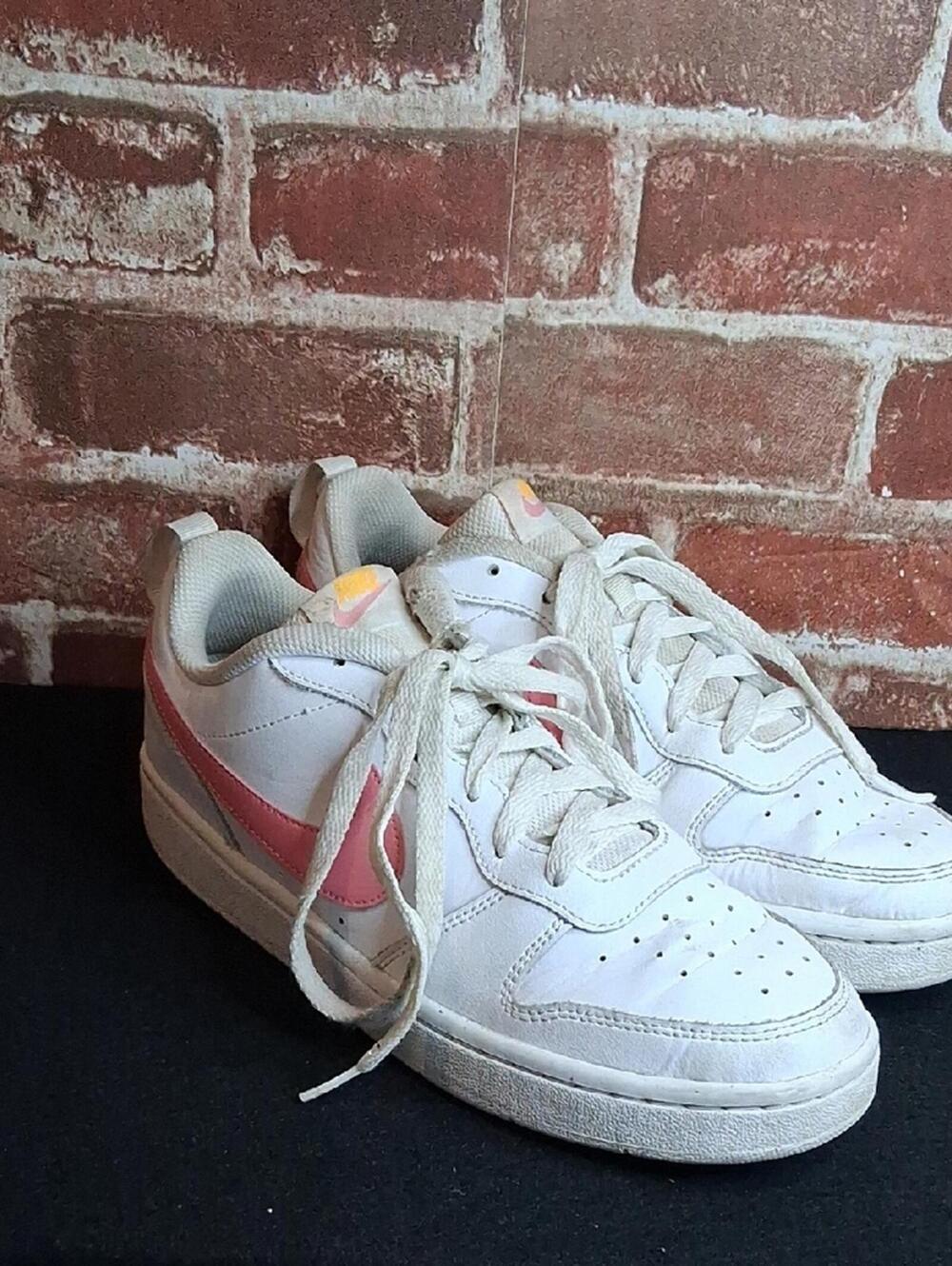 Nike Leather Shoes Womens Girls Size 7 Y White Pink Low Tops